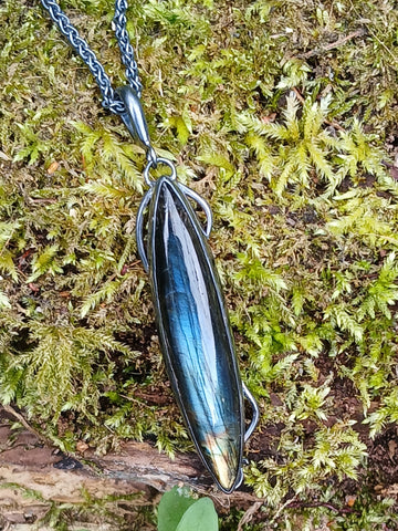 Long Labradorite Tendril oval Pendulum Pendant