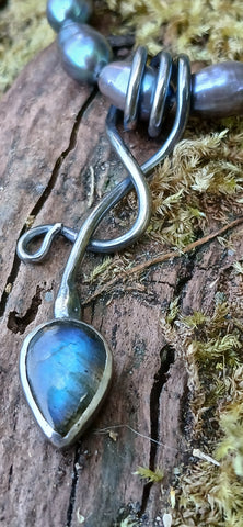 Small Tendril Bud Pendant