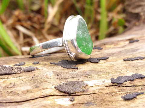 Bright Green Seaglass Ring