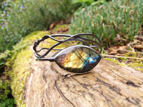 Creeping Labradorite Leaf Bangle