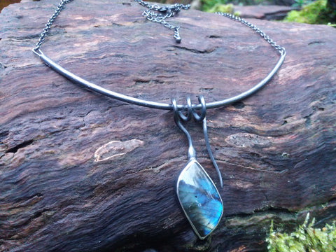 Tendril Drop Pendant