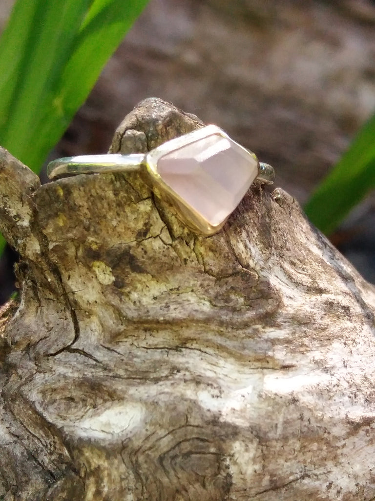 Sterling silver and 9ct gold rose quartz ring