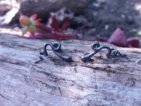 Side Creeper Tendril Studs