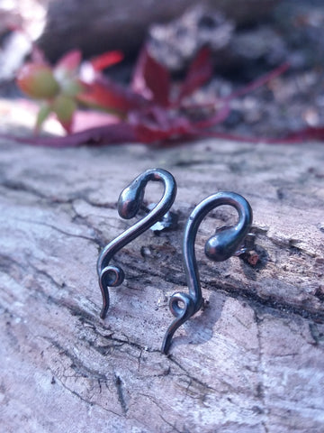 Small Curl Tendril Studs