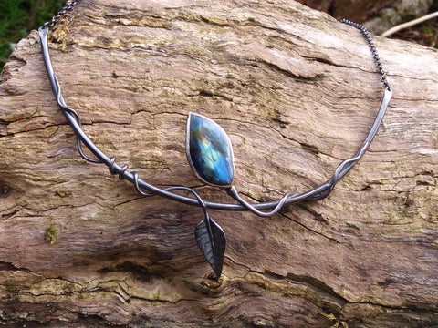 Tendril Leaf Necklace