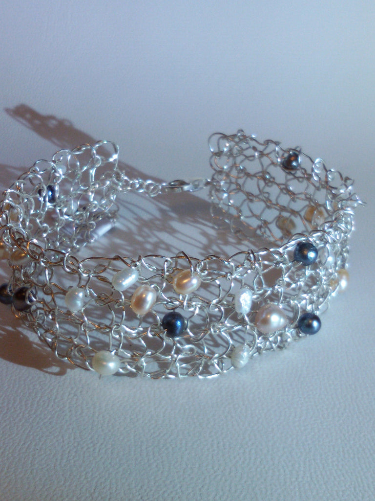 Sterling silver knitted bracelet pearl