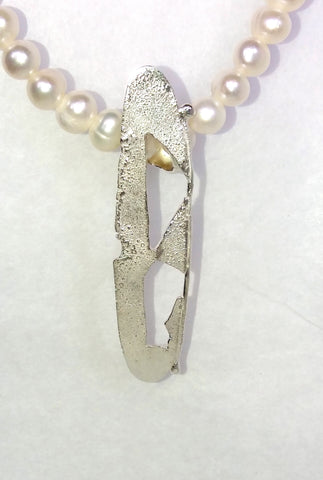 Long Melt Peep Pendant