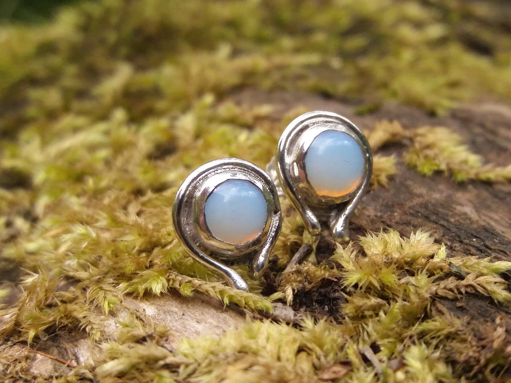 white tendril berry studs - sterling silver and opalite